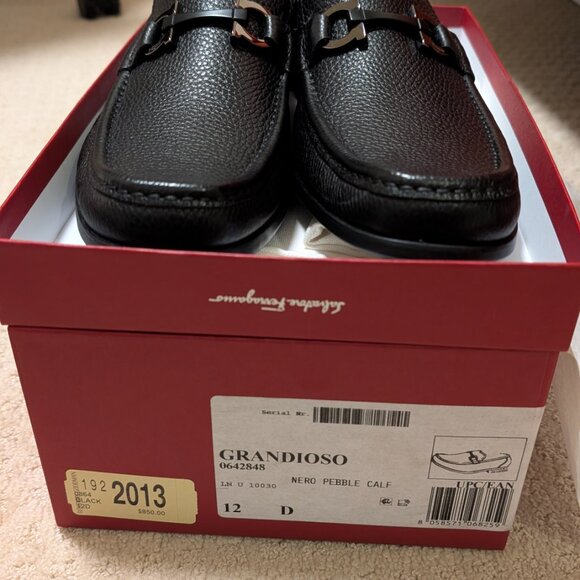 Salvatore ferragamo grandioso loafers. Black. Size 12D
